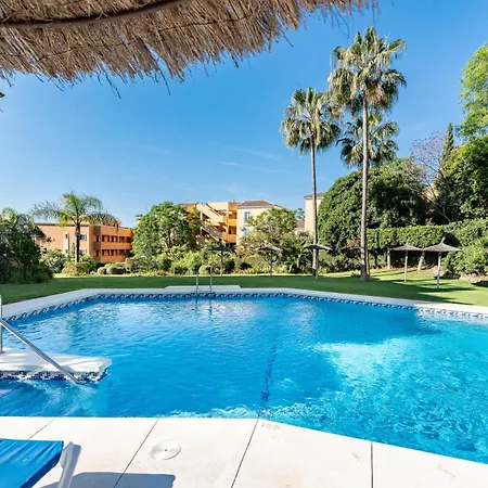 Daire Malagasuite Diamond Riviera With Pool & Parking